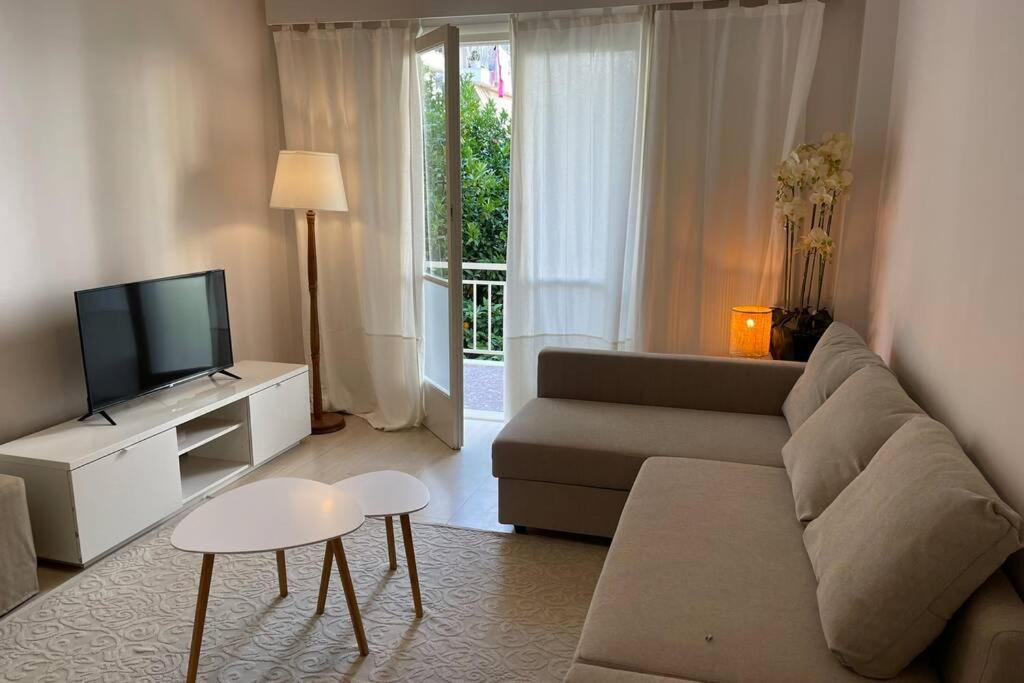 Studio Stay Apartment กาลามาตา ภายนอก รูปภาพ